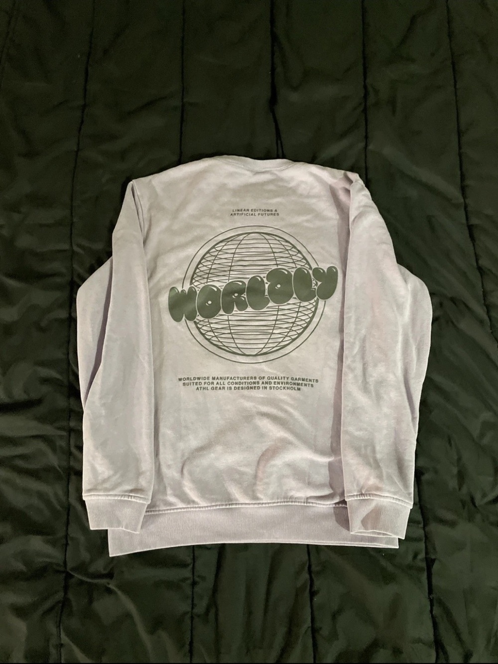 Worldly Graphic Back Print Crewneck Sweater - Light Lavender size small